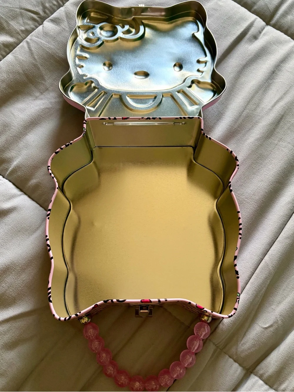 Hello Kitty lunch box